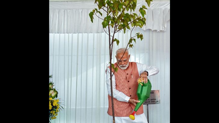 https://salarnews.in/public/uploads/images/newsimages/maannewsimage11082025_145437_Untitled design (6).jpg